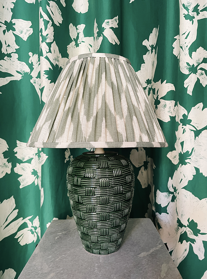 Vintage lampbase in green braided ceramic