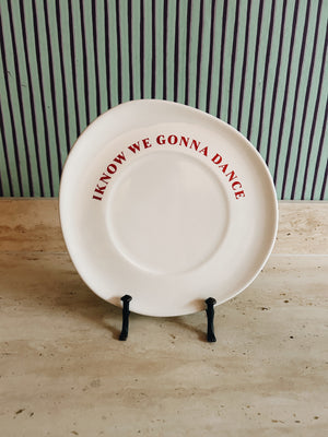 Ceramic serving plate 'I know we gonna dance'