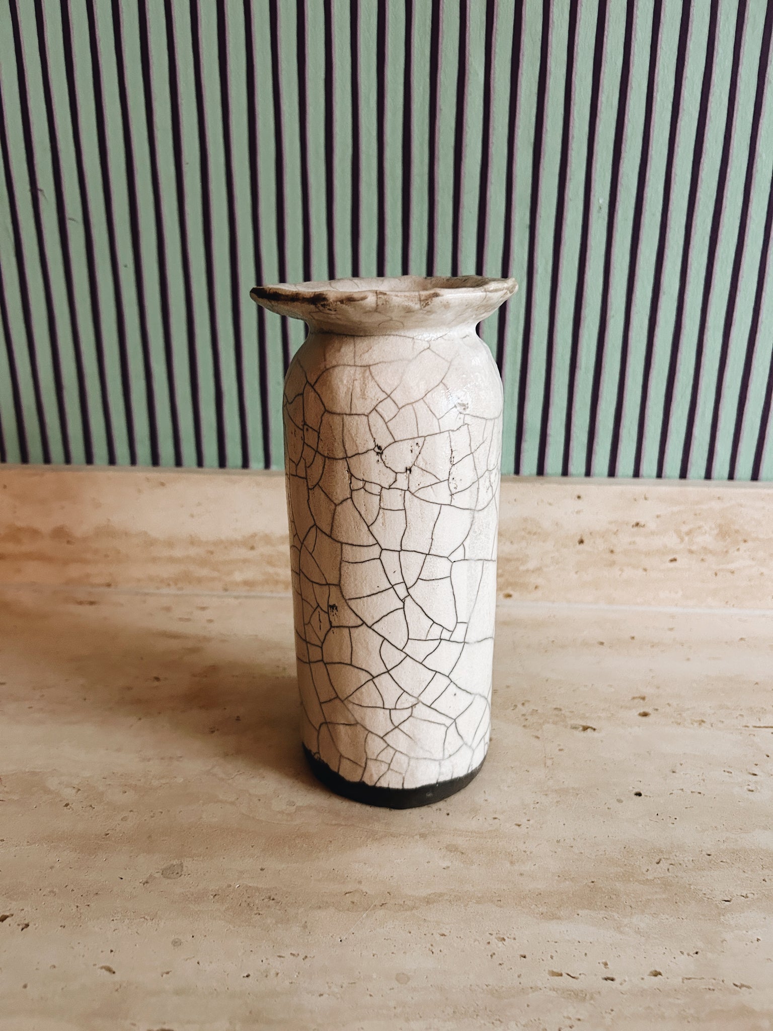 Raku collar vase by Mel Lennon nr. 5