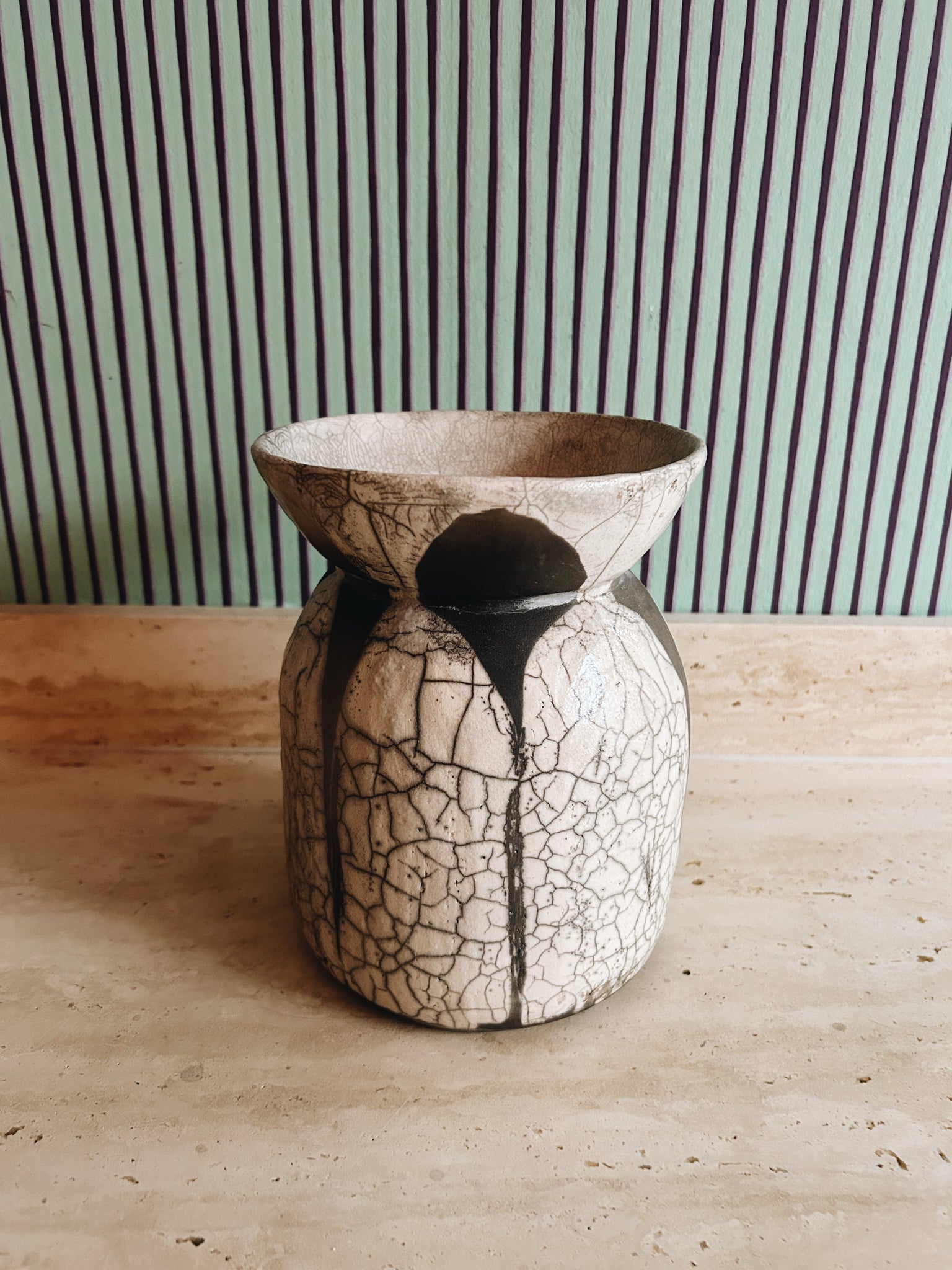 Raku collar vase by Mel Lennon nr. 6