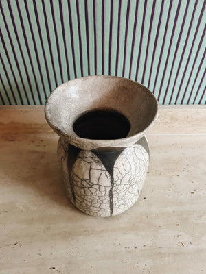 Raku collar vase by Mel Lennon nr. 6