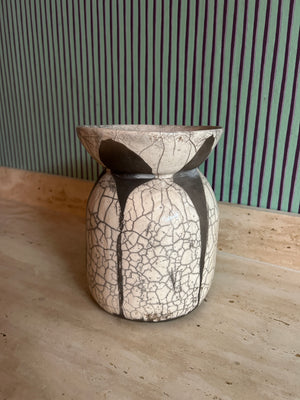 Raku collar vase by Mel Lennon nr. 6