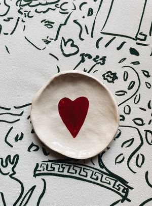 Ceramic Plate in ecru with heart